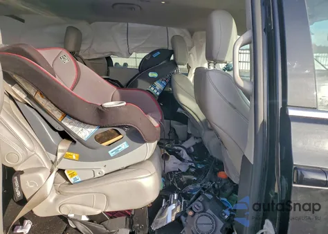 2021 Chrysler Voyager Lxi z USA, uszkodzony, nr VIN 2C4RC1DG9MR541507